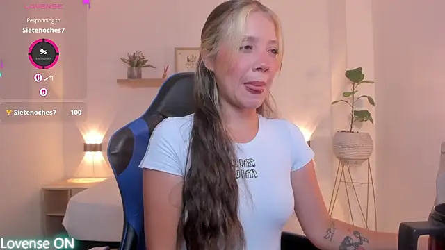 Snapshot of nataly_rodri chatting on May 26, 2:20 am nataly rodri online show from May 26, 2:20 am