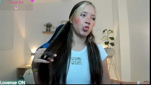 Snapshot of nataly_rodri chatting on May 15, 2:20 am nataly rodri online show from May 15, 2:20 am