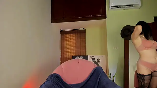 Emma  Blanco online show from September 15, 3:01 pm