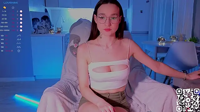 Snapshot of shey1i chatting on December 23, 6:37 pm shey1i online show from December 23, 6:37 pm