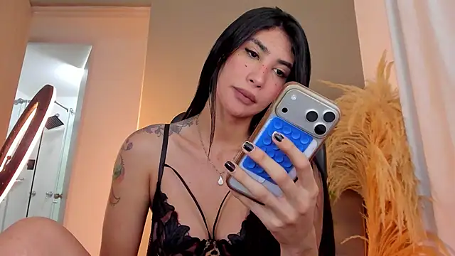 Snapshot of GarciaMilu chatting on May 19, 2:29 am GarciaMilu online show from May 19, 2:29 am