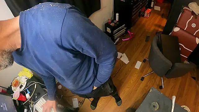 Snapshot of leanjamesdean chatting on January 7, 3:22 am leanjamesdean online show from January 7, 3:22 am