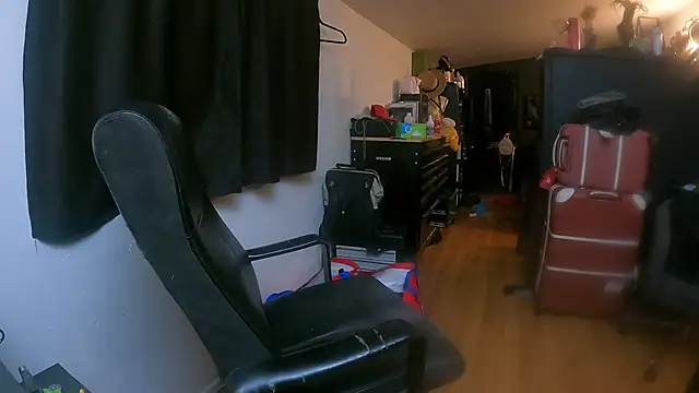 Snapshot of leanjamesdean chatting on February 4, 2:06 am leanjamesdean online show from February 4, 2:06 am