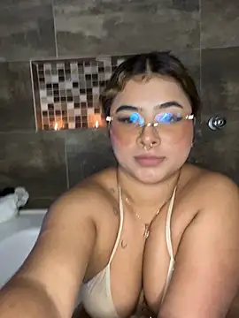 AliiceBrown  online show from February 15, 11:03 pm