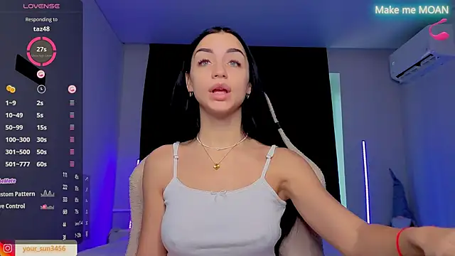 Snapshot of Kemi__Jordan chatting on September 26, 10:55 am Kemi Jordan online show from September 26, 10:55 am