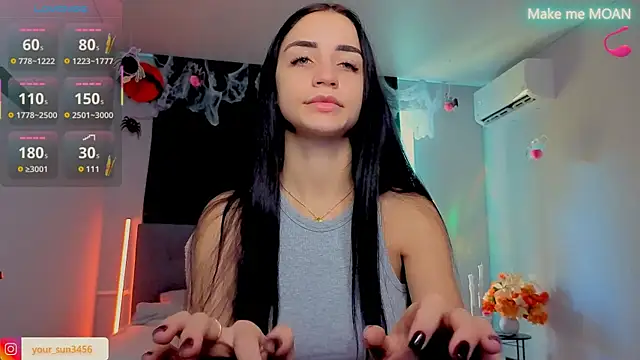 Snapshot of Kemi__Jordan chatting on October 29, 8:35 am Kemi Jordan online show from October 29, 8:35 am