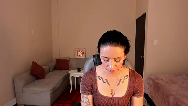 Kristen Garner online show from March 13, 8:25 pm