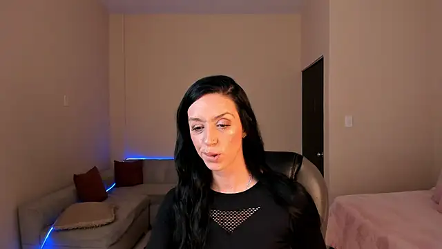 Kristen Garner online show from June 6, 8:25 pm