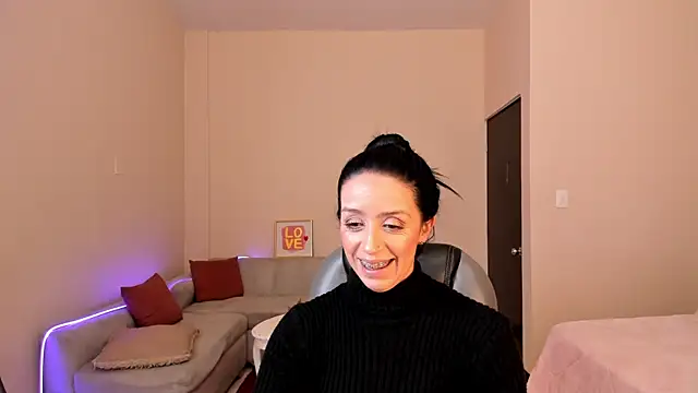 Kristen Garner online show from May 26, 8:18 pm