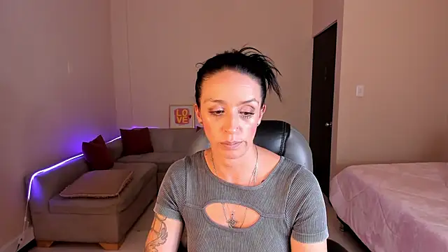 Kristen Garner online show from May 4, 8:11 pm