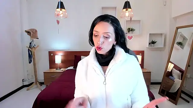 Kristen Garner online show from February 14, 9:10 pm