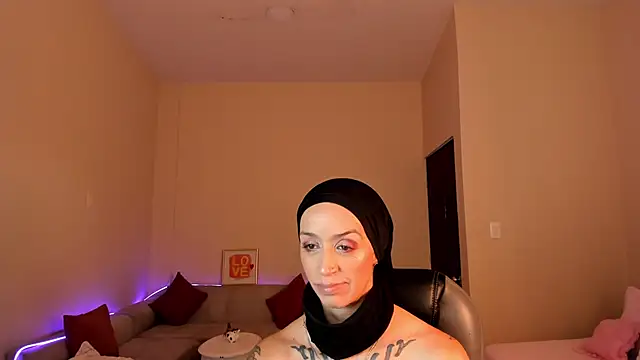 Kristen Garner online show from July 1, 7:25 pm