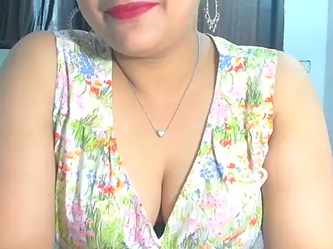 Snapshot of Maria_55 chatting on June 18, 10:42 am Maria 55 online show from June 18, 10:42 am