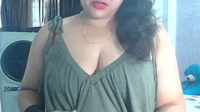 Snapshot of Maria_55 chatting on July 13, 7:07 am Maria 55 online show from July 13, 7:07 am