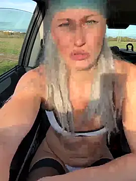 Snapshot of Dina-Light chatting on October 29, 2:16 pm Dina-Light online show from October 29, 2:16 pm