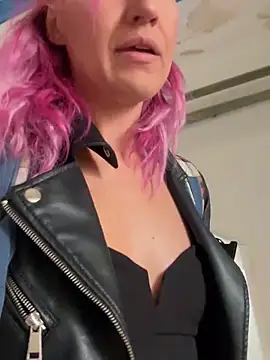 Snapshot of Dina-Light chatting on February 15, 2:44 pm Dina-Light online show from February 15, 2:44 pm