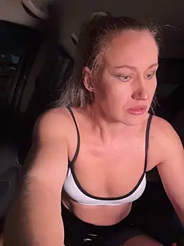 Dina-Light online show from November 6, 7:40 pm