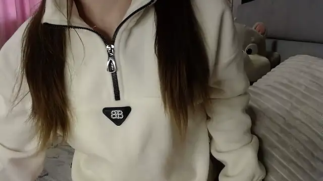 Snapshot of Viktoriiya_bald chatting on March 3, 1:01 pm Viktoriiya bald online show from March 3, 1:01 pm