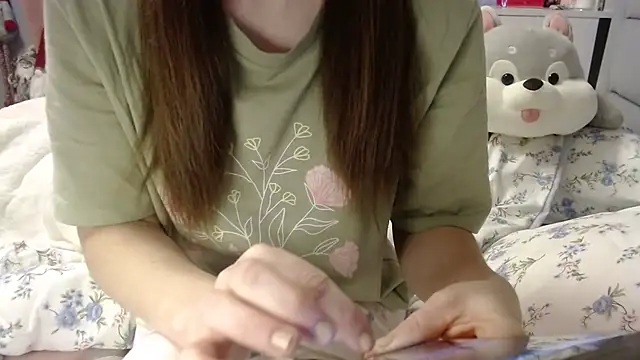 Snapshot of Viktoriiya_bald chatting on February 24, 12:05 pm Viktoriiya bald online show from February 24, 12:05 pm