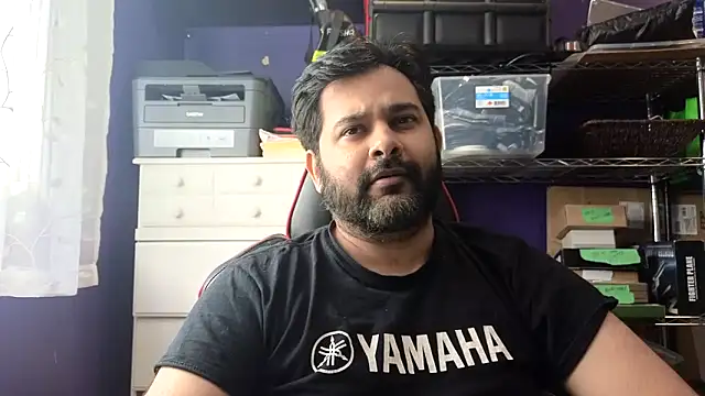 Snapshot of Sakhtlaundaz chatting on June 19, 1:28 pm Sakhtlaundaz online show from June 19, 1:28 pm