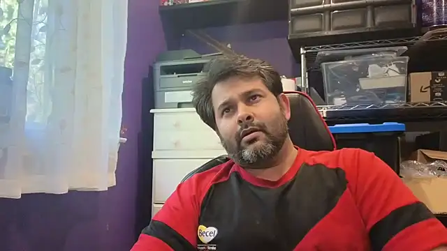Snapshot of Sakhtlaundaz chatting on October 5, 8:54 pm Sakhtlaundaz online show from October 5, 8:54 pm