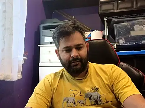 Snapshot of Sakhtlaundaz chatting on October 12, 6:09 pm Sakhtlaundaz online show from October 12, 6:09 pm