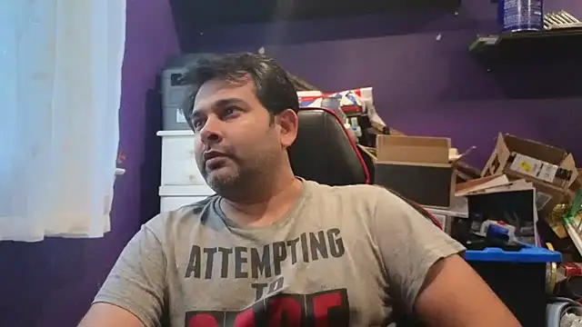 Snapshot of Sakhtlaundaz chatting on September 21, 9:42 pm Sakhtlaundaz online show from September 21, 9:42 pm