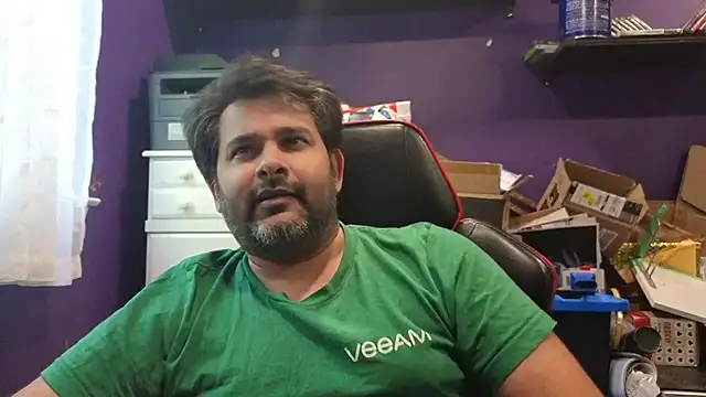 Snapshot of Sakhtlaundaz chatting on September 30, 9:10 pm Sakhtlaundaz online show from September 30, 9:10 pm