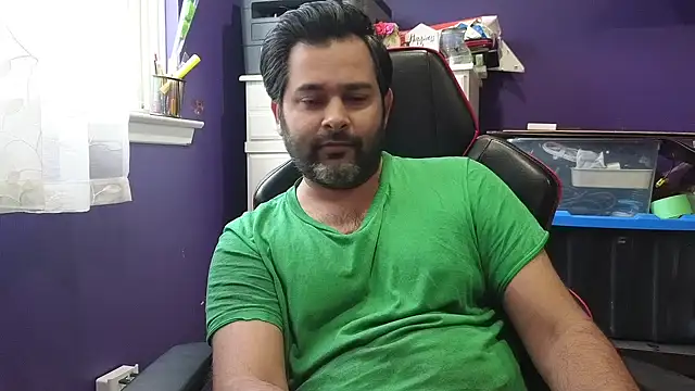 Snapshot of Sakhtlaundaz chatting on January 12, 8:36 pm Sakhtlaundaz online show from January 12, 8:36 pm