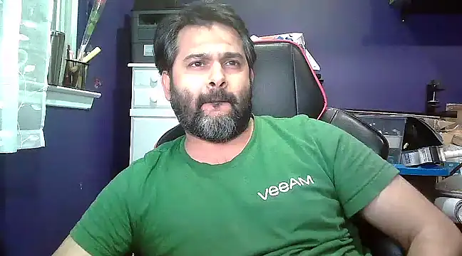 Snapshot of Sakhtlaundaz chatting on January 24, 11:23 pm Sakhtlaundaz online show from January 24, 11:23 pm