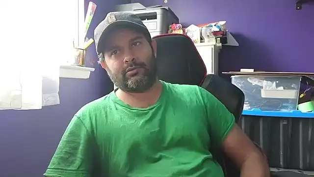 Snapshot of Sakhtlaundaz chatting on January 10, 4:51 pm Sakhtlaundaz online show from January 10, 4:51 pm