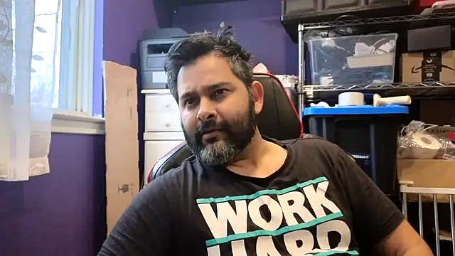 Sakhtlaundaz online show from March 13, 9:20 pm