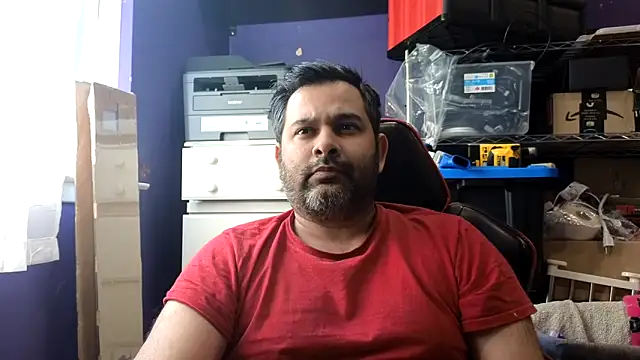 Snapshot of Sakhtlaundaz chatting on May 27, 1:29 pm Sakhtlaundaz online show from May 27, 1:29 pm