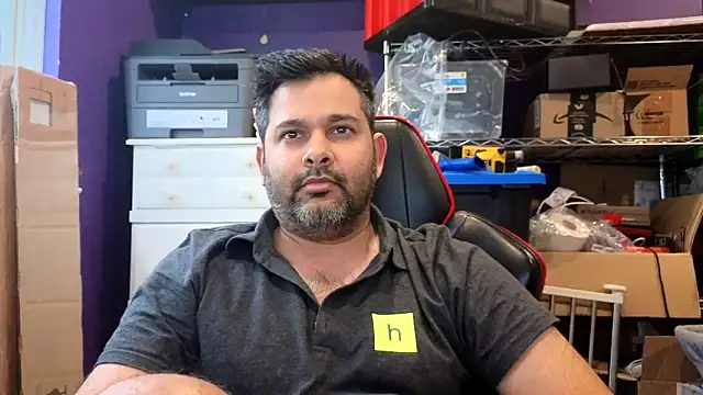 Snapshot of Sakhtlaundaz chatting on May 5, 1:36 pm Sakhtlaundaz online show from May 5, 1:36 pm