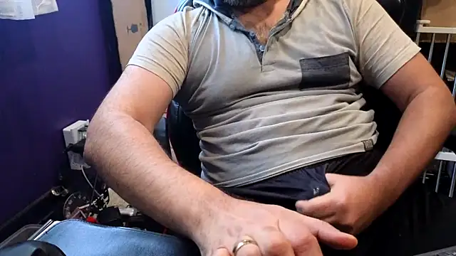 Sakhtlaundaz online show from February 25, 9:58 pm