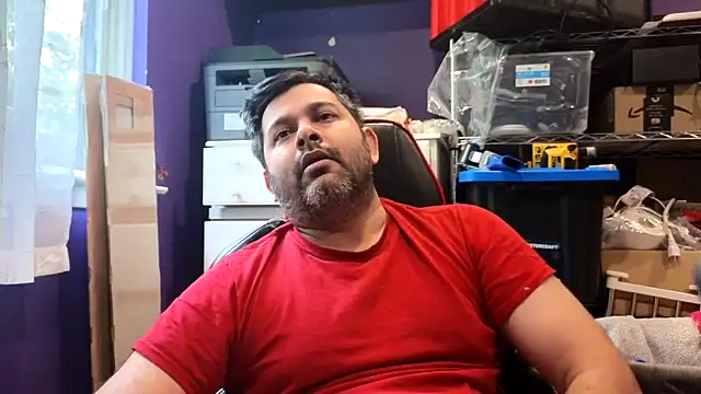 Snapshot of Sakhtlaundaz chatting on May 25, 12:48 pm Sakhtlaundaz online show from May 25, 12:48 pm