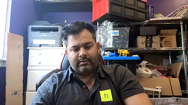 Snapshot of Sakhtlaundaz chatting on May 1, 2:22 pm Sakhtlaundaz online show from May 1, 2:22 pm