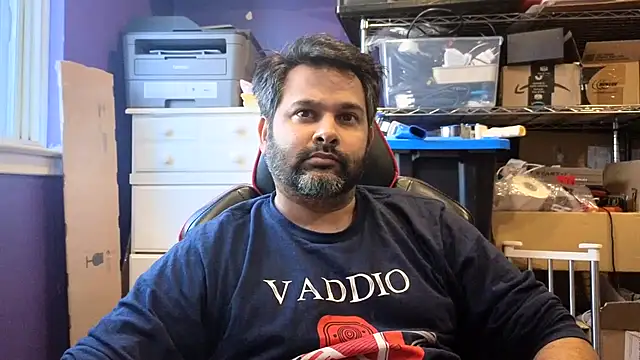 Sakhtlaundaz online show from April 7, 9:38 pm