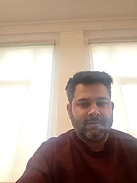 Snapshot of Sakhtlaundaz chatting on May 7, 7:50 pm Sakhtlaundaz online show from May 7, 7:50 pm
