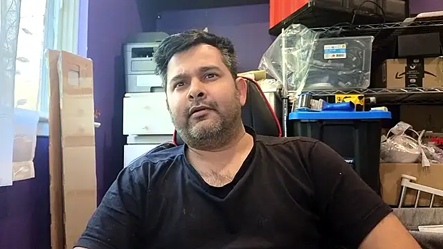 Snapshot of Sakhtlaundaz chatting on May 16, 9:03 pm Sakhtlaundaz online show from May 16, 9:03 pm