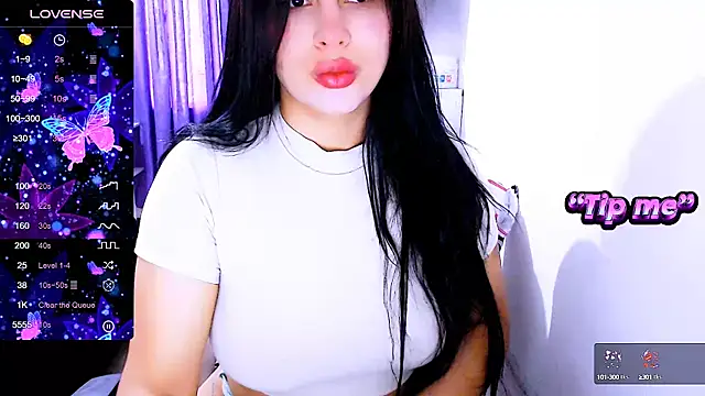 Snapshot of siddhixxx_592 chatting on February 3, 3:49 pm siddhixxx 592 online show from February 3, 3:49 pm