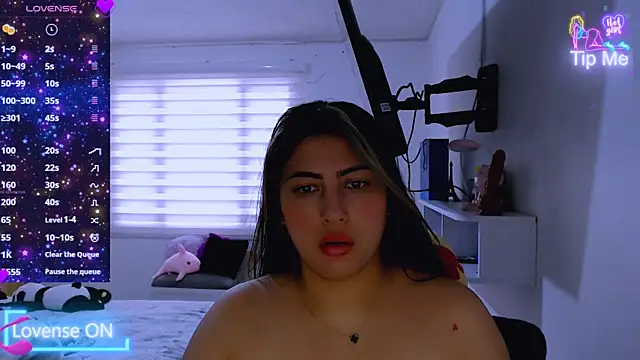 Snapshot of siddhixxx_592 chatting on June 25, 6:35 pm siddhixxx 592 online show from June 25, 6:35 pm