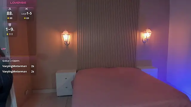 EmilyEvans7 online show from October 18, 4:42 pm