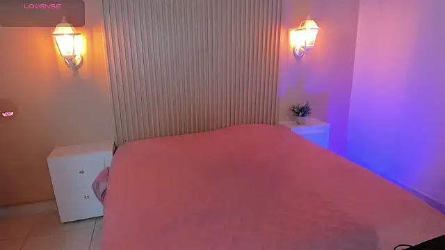 EmilyEvans7 online show from October 24, 6:29 pm