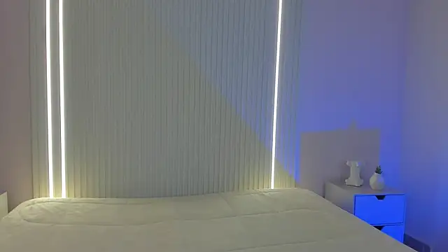 EmilyEvans7 online show from December 20, 7:39 pm