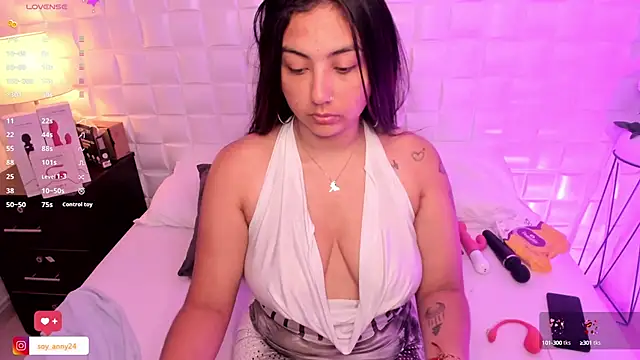 Snapshot of anny_rouse24 chatting on March 6, 2:30 am anny rouse24 online show from March 6, 2:30 am