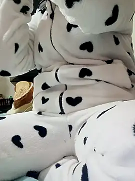 lolo890 online show from December 4, 9:25 pm