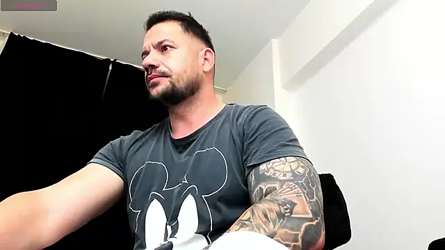 musclemonster31 online show from November 30, 10:21 pm