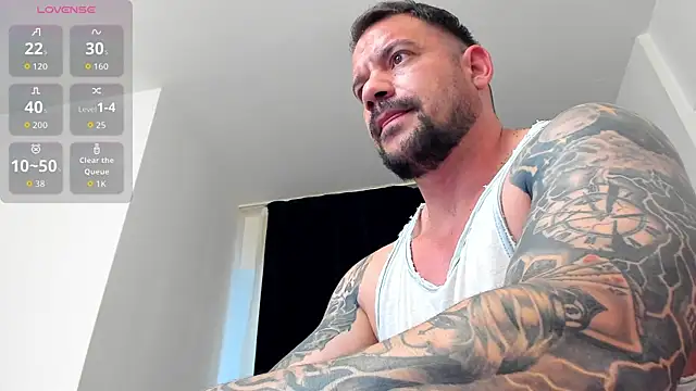 Snapshot of musclemonster31 chatting on June 25, 5:12 am musclemonster31 online show from June 25, 5:12 am