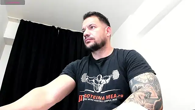 musclemonster31 online show from December 4, 8:41 pm